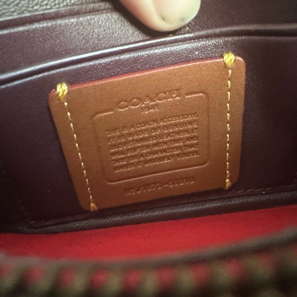 Coach Glovetan Clutch - Picture 5 of 13